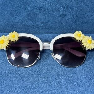 White Frame Sunglasses with Yellow Daisy Accents